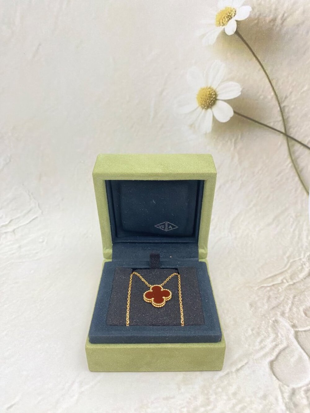 Van Cleef & Arpels Vintage Alhambra Carnelian 18K Gold Full Set